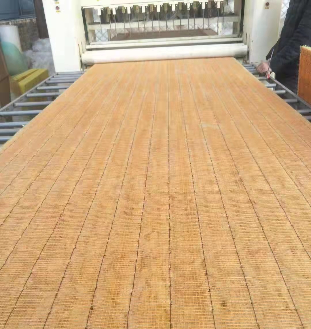 外墻網織增強巖棉板